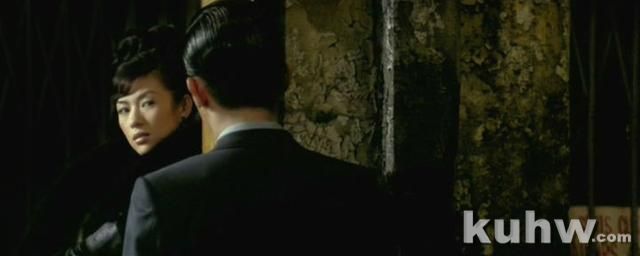 绘画中如何表现出人物和空间的透视感？