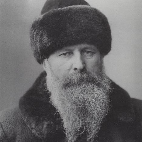 瓦西里·韦列夏金（Vasily Vereshchagin）简介