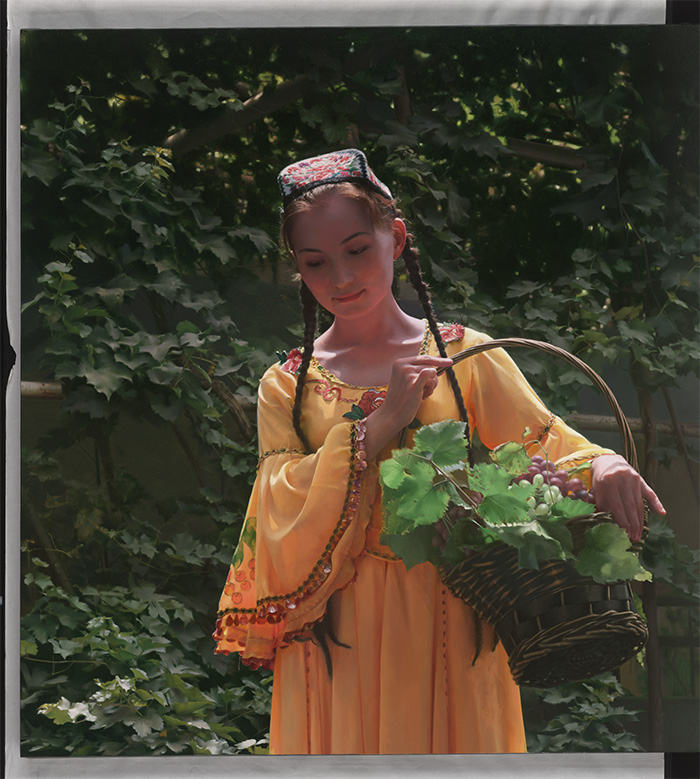 徐青峰 油画 《摘葡萄》112x120