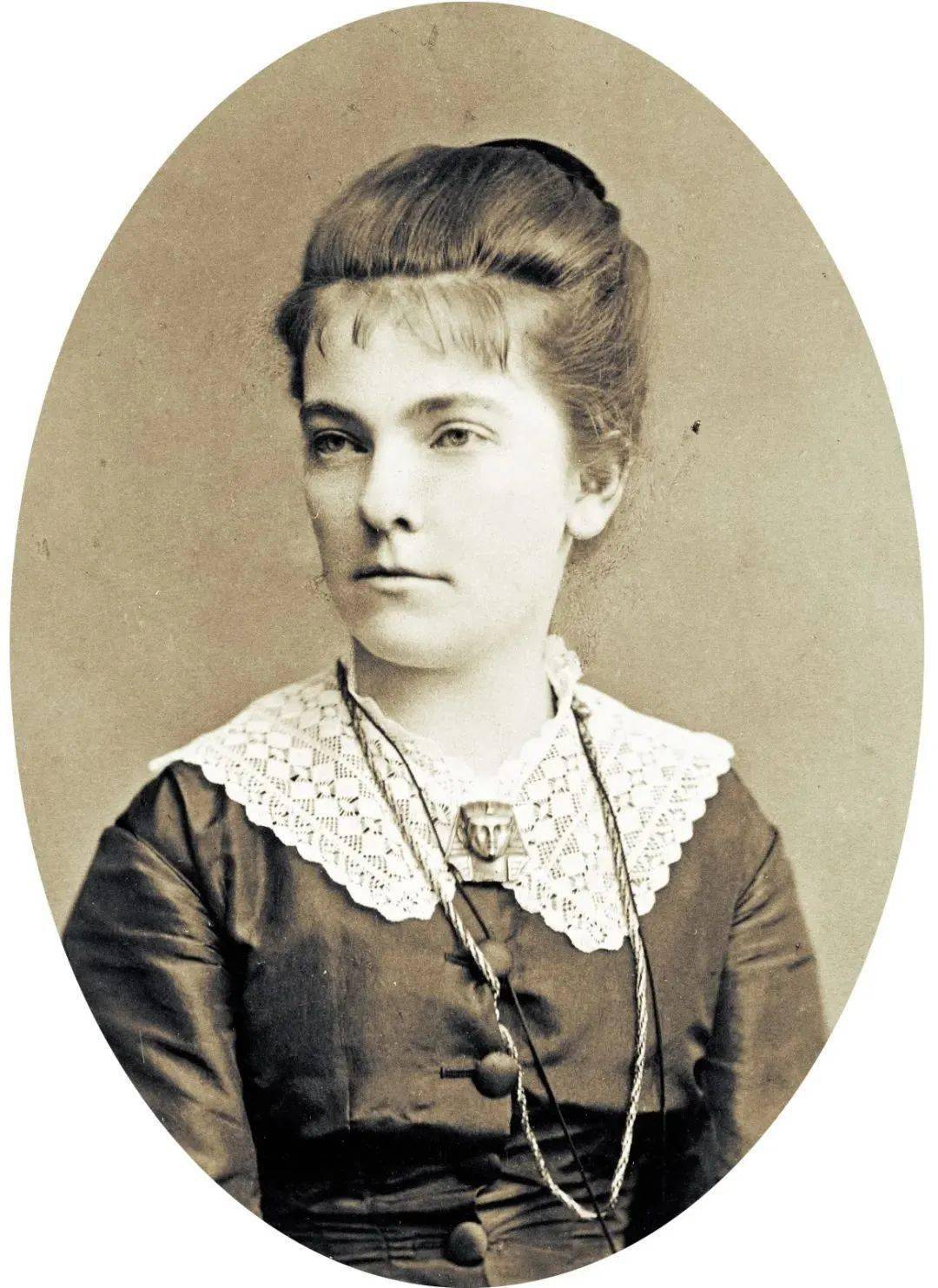 玛丽·<a href=https://www.kuhw.com/e/tags/?tagname=%E7%8E%9B%E4%B8%BD%C2%B7%E5%9F%83%E6%A0%BC%E7%BA%B3 target=_blank class=infotextkey>埃格纳</a>(Marie Egner)简介